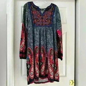 White Mark Tunic shift dress‎ Size L.
Embroidered Soft Fabric Multi
Colored Boho